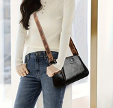 Elegant Water-Resistant Solid Color with Adjustable Strap Secure Zipper Closure Crossbody Handbags Mssza