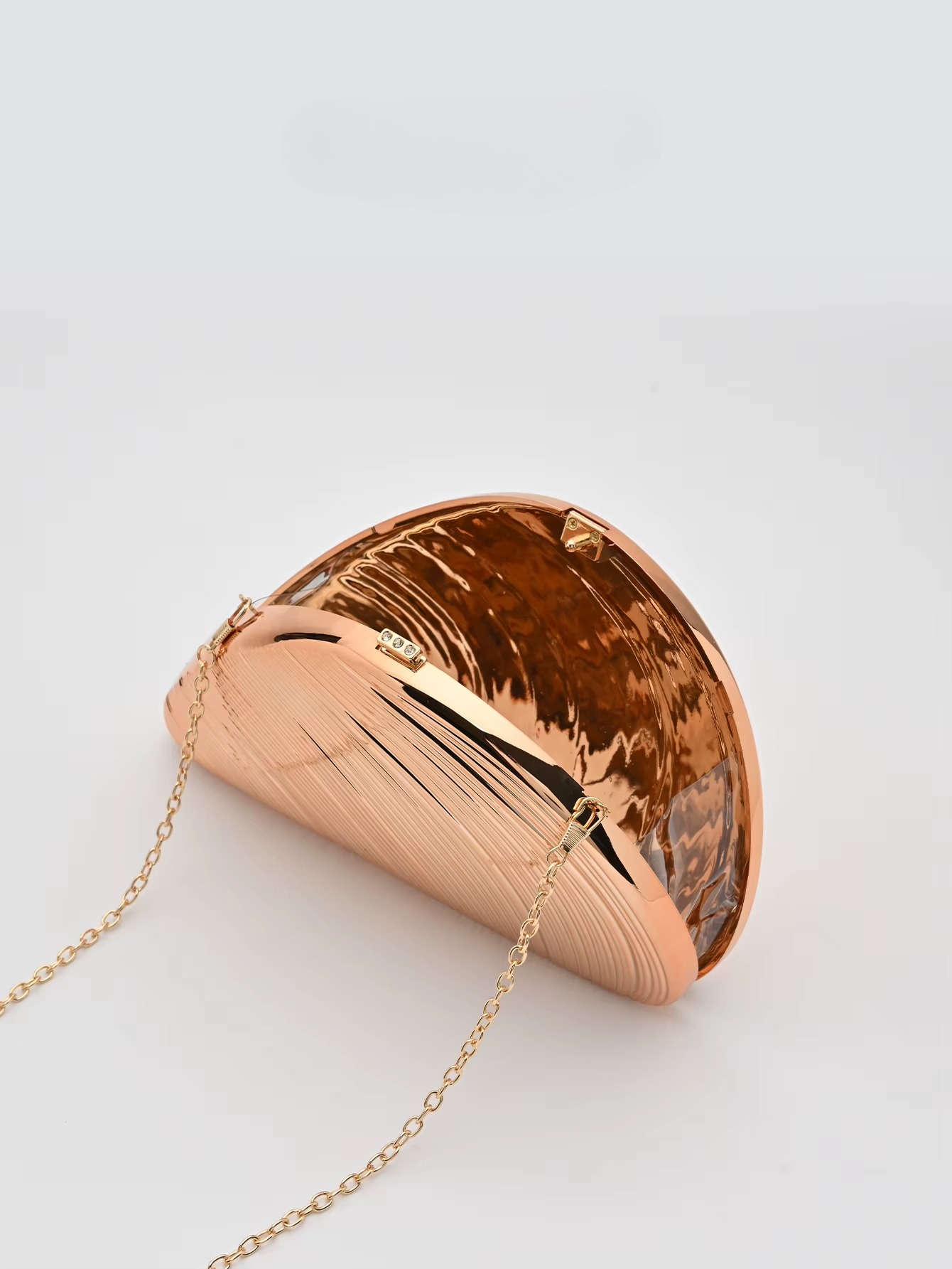 Acrylic Heavy-Duty Metal Shell Mussel Shell Handbag Mssza