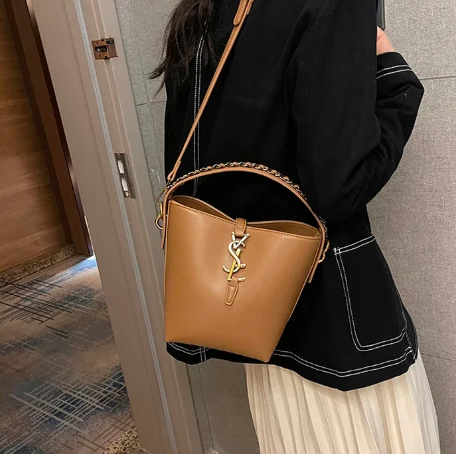 Artisanal Weave Convertible EcoChic Essentials Multi-Functional Beach-to-Bar Haute Ready Bucket Crossbody Bag Mssza
