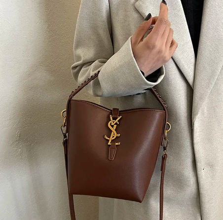 Artisanal Weave Convertible EcoChic Essentials Multi-Functional Beach-to-Bar Haute Ready Bucket Crossbody Bag Mssza