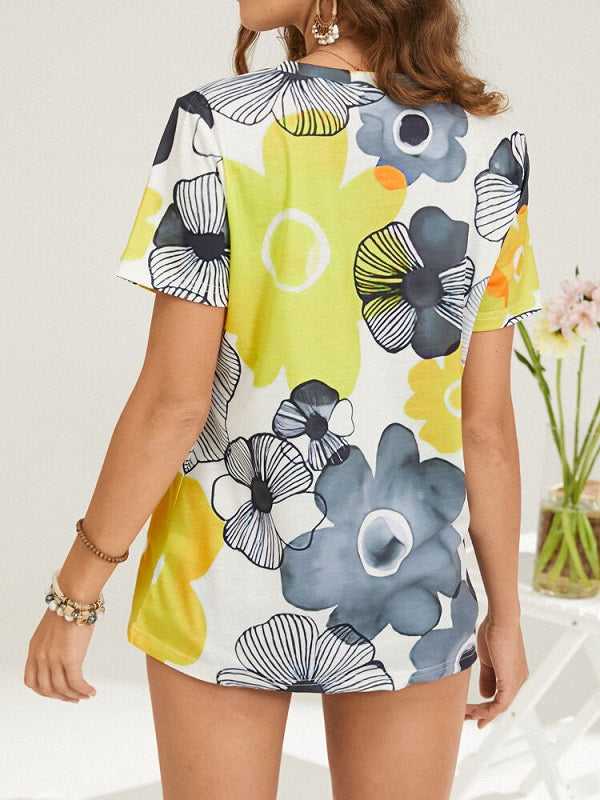 Calico Print Short Sleeve V-neck T-shirt Mssza
