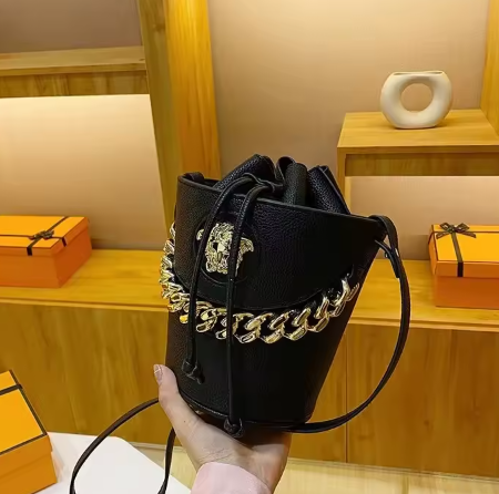 Casual Chain Shoulder Purse Minimalist Soft Leather Trendy Everyday Tote Crossbody Bucket Bag Mssza