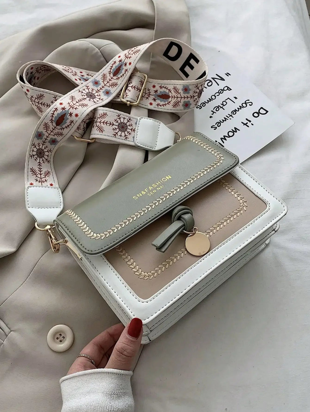Casual Contrasting Color Small Square With Wide Shoulder Strap Versatile Crossbody Bag Mssza
