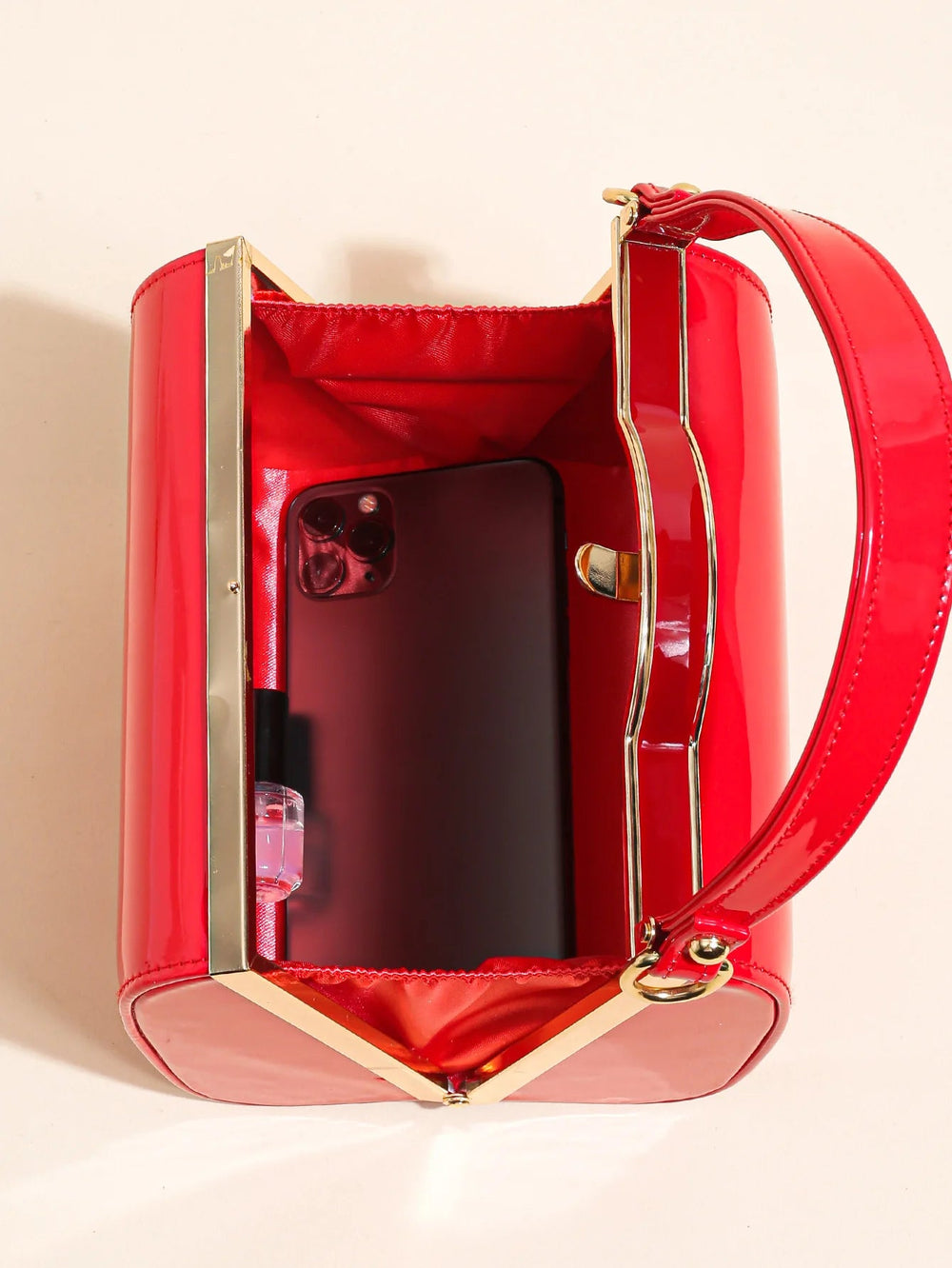 Casual Highlight Cute Simple Patent Pearlescent Leather Handheld Hard Shell Clip Dinner Bag Mssza