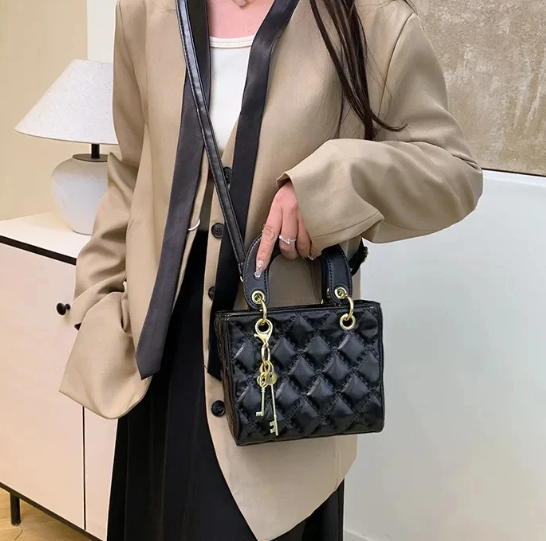 Casual PU Leather Simple Design High Quality Fashionable Versatile Crossbody Shoulder Bag Mssza