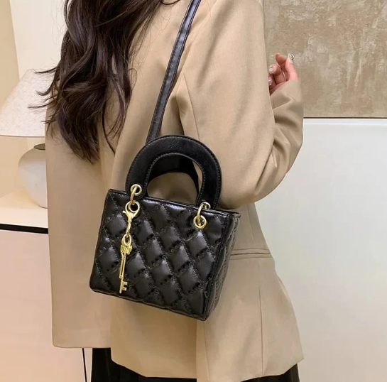 Casual PU Leather Simple Design High Quality Fashionable Versatile Crossbody Shoulder Bag Mssza