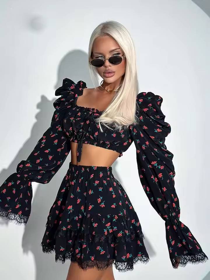 Casual Print Square Neck Lace-Up Crop Tops And Pleated Lace Skirts 2 Piece Set Mssza