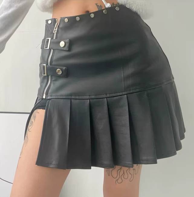 Casual Pu Leather Mini Pleated Zipper Rivet Side Slit Loose Short Skirt Mssza