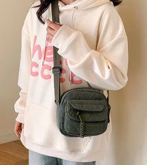 Casual Style Zipper Closure Adjustable Strap Multi Pockets Polyester Lining Corduroy Crossbody Bag Mssza