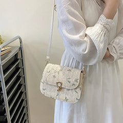 Casual Trendy Lace Embroidery Cute Straw Flower Woven Saddle Shoulder Crossbody Bag Mssza