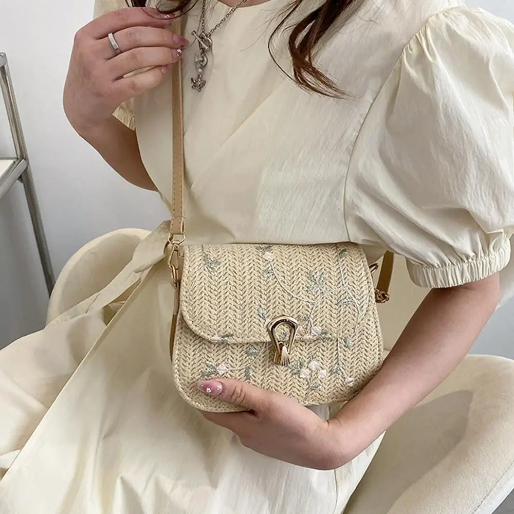 Casual Trendy Lace Embroidery Cute Straw Flower Woven Saddle Shoulder Crossbody Bag Mssza