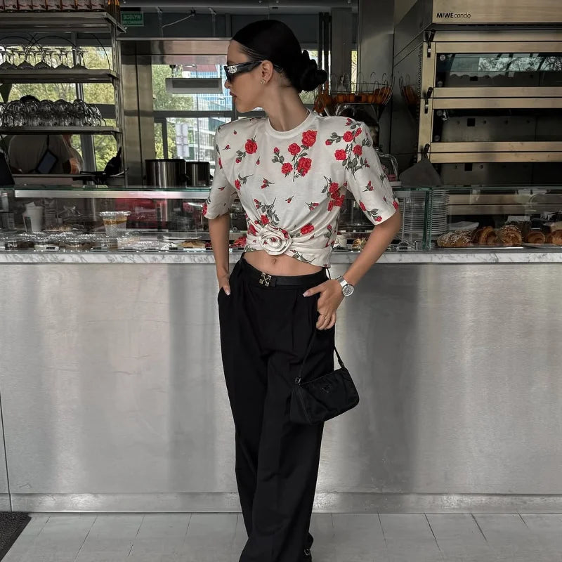 Chic Short-sleeved 3d Flowery Waist-leaked Round Neck Shoulder Loose T-shirt Mssza