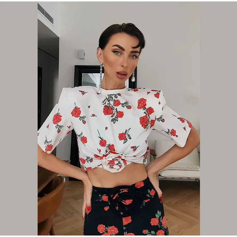 Chic Short-sleeved 3d Flowery Waist-leaked Round Neck Shoulder Loose T-shirt Mssza