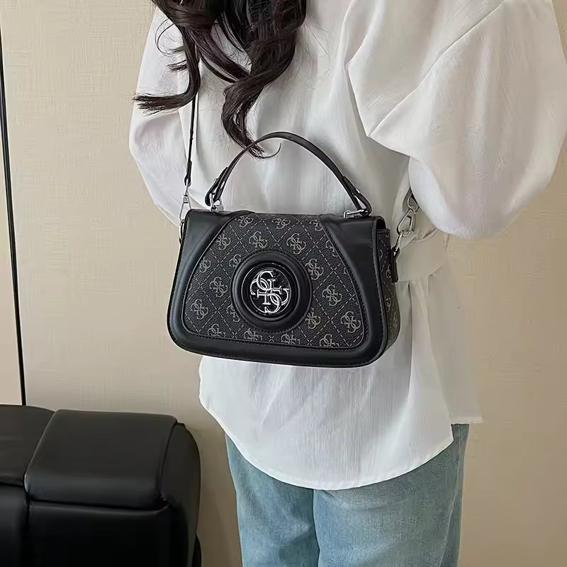 Chic Vintage Minimalist Designer Leather Large Capacity Crossbody Bag Mssza