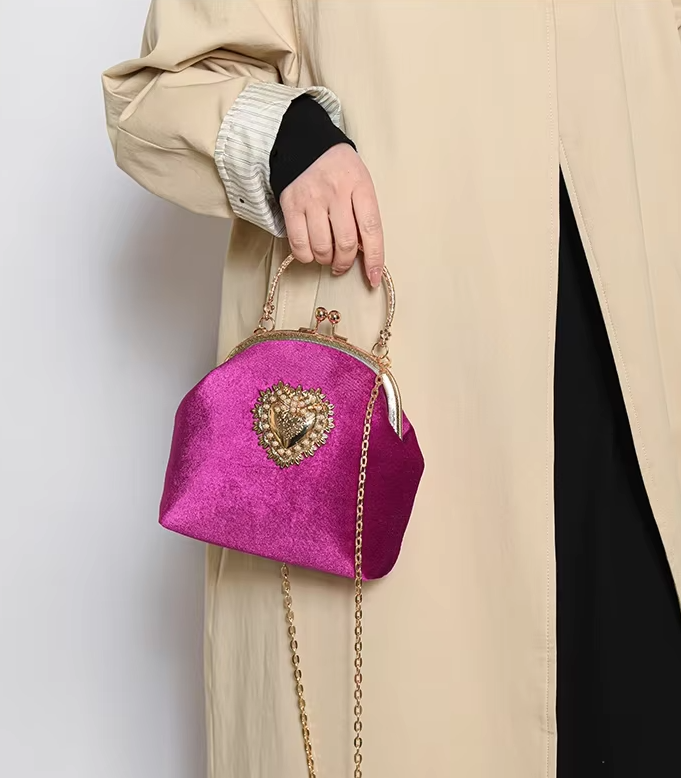 Diamonds Chains Velvet Frame Heart Shoulder and Crossbody Dinner Hand Bags Mssza