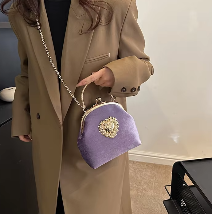 Diamonds Chains Velvet Frame Heart Shoulder and Crossbody Dinner Hand Bags Mssza