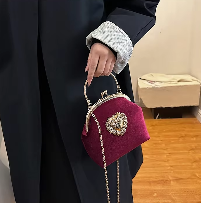 Diamonds Chains Velvet Frame Heart Shoulder and Crossbody Dinner Hand Bags Mssza