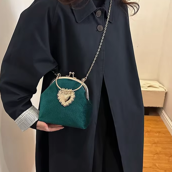 Diamonds Chains Velvet Frame Heart Shoulder and Crossbody Dinner Hand Bags Mssza