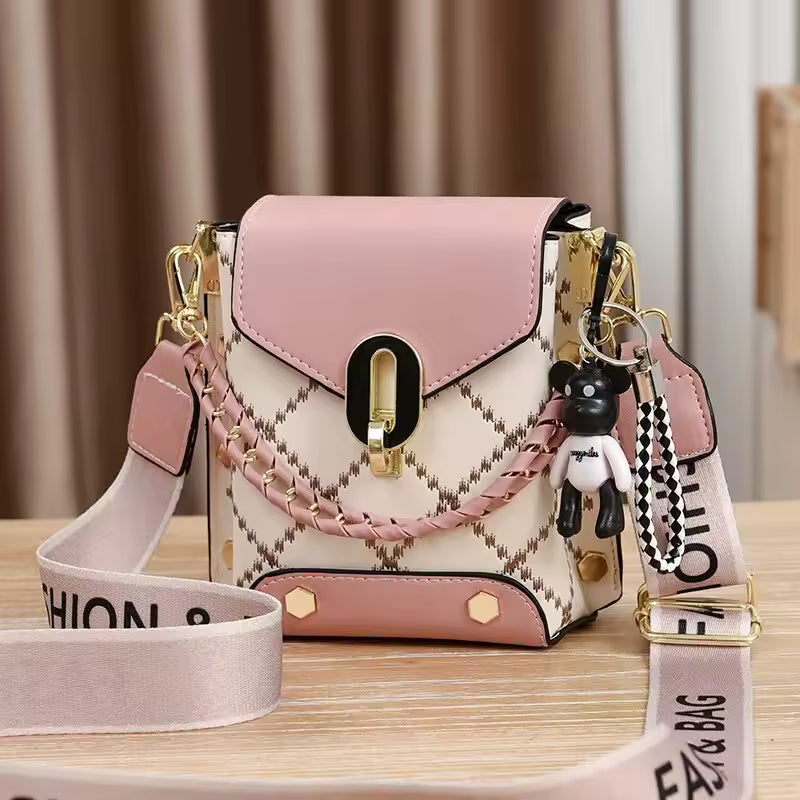 Elegant Chain Leather Diamond Lattice Daily Commuter Shoulder Crossbody Bag Mssza