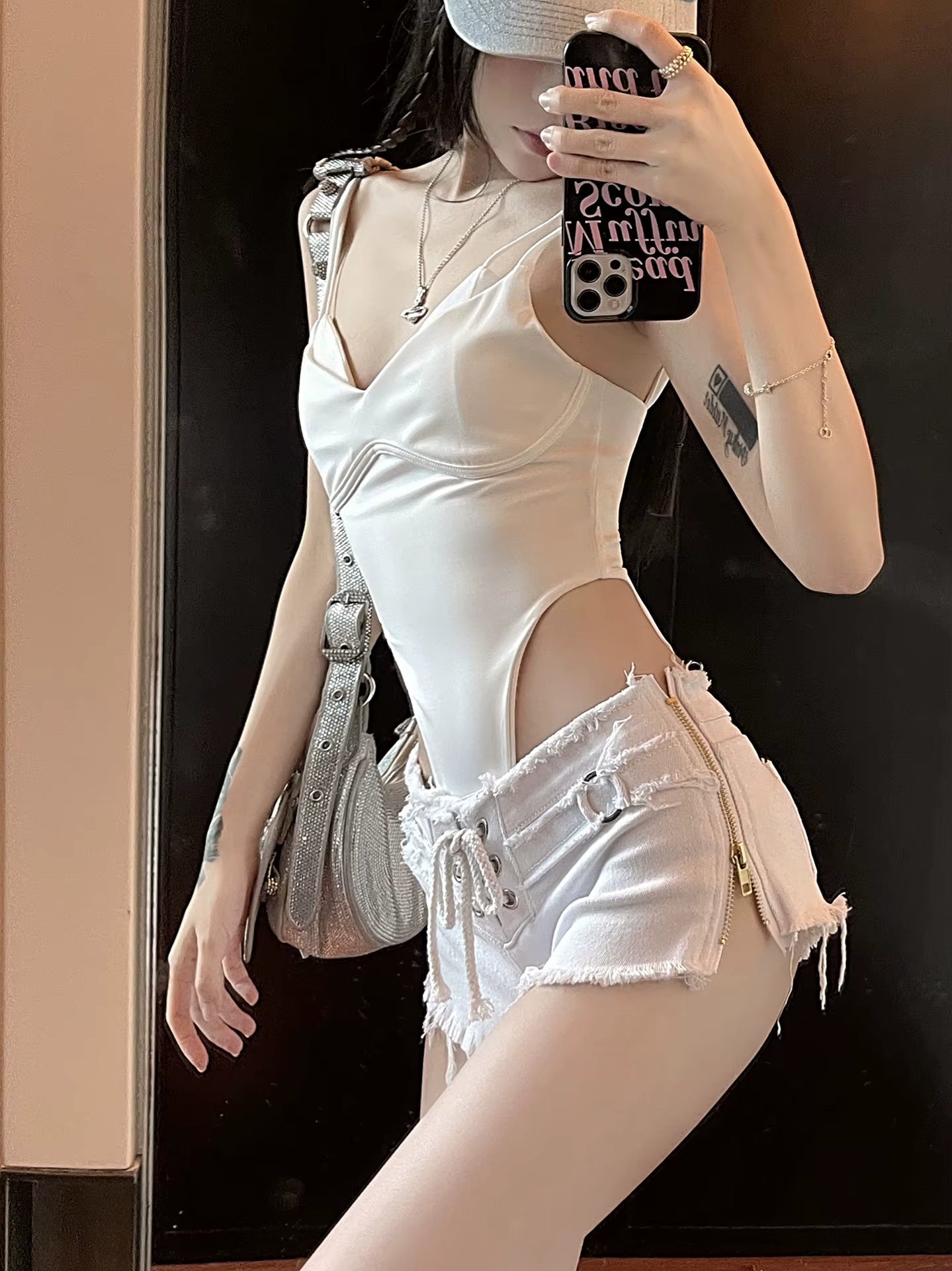 Elegant Drawstring Zipper Rise Ripped Lace-up Polyester Shorts Mssza
