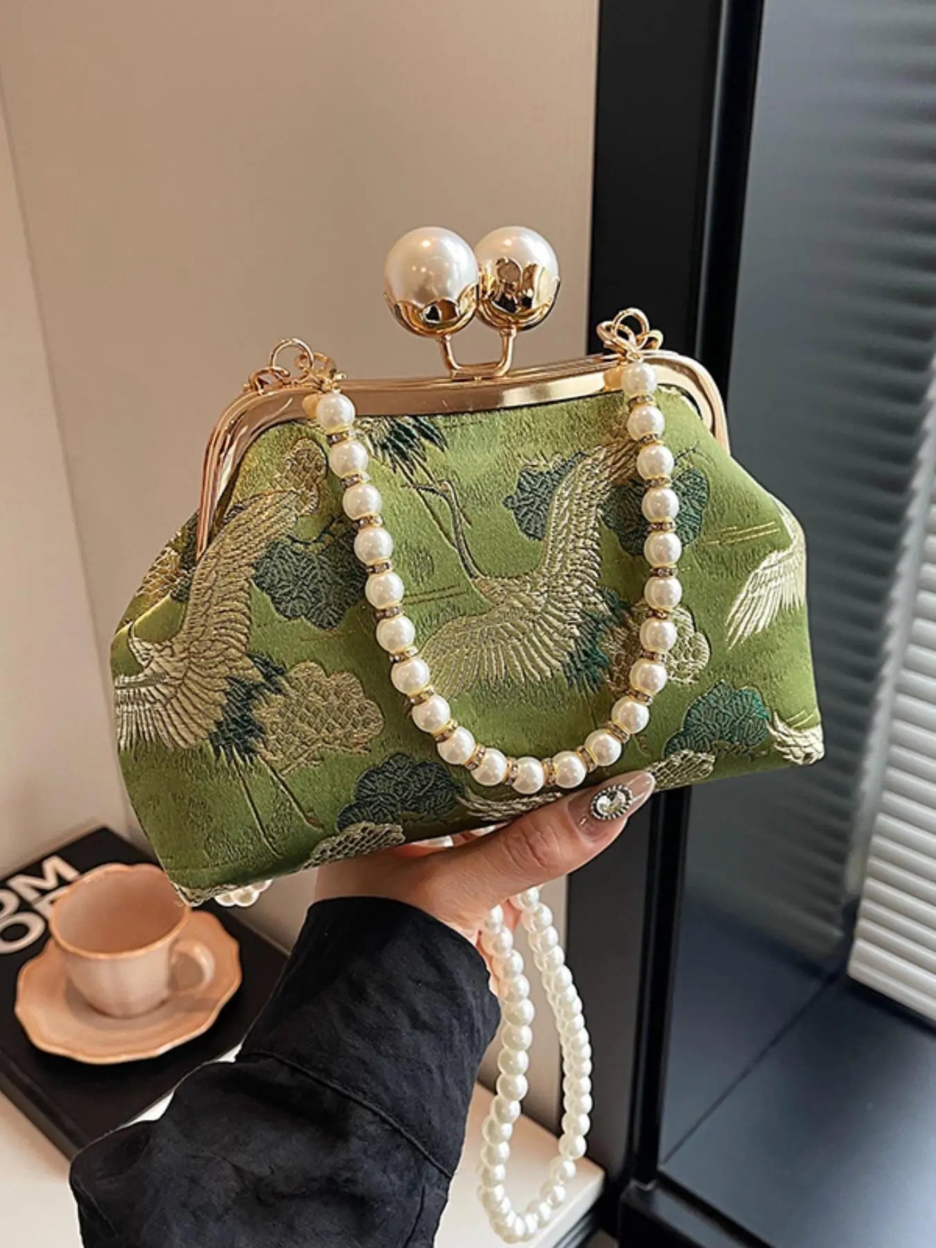 Elegant Fashionable With Contrasting Flower Print Simple Pearl Chain And Clip-On Evening Crossbody Bag Mssza