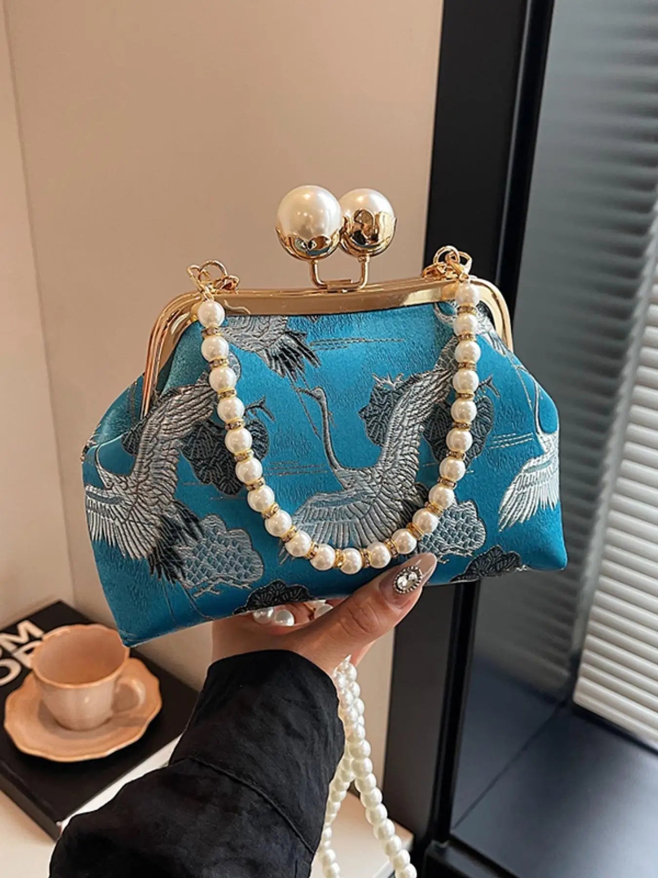Elegant Fashionable With Contrasting Flower Print Simple Pearl Chain And Clip-On Evening Crossbody Bag Mssza