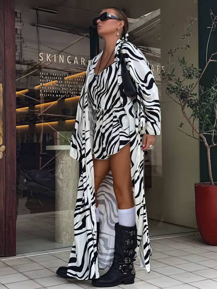 Elegant Long Sleeve Robes And Tank Top With High Waist Shorts Loose Stripe Print 2 Piece Set Mssza