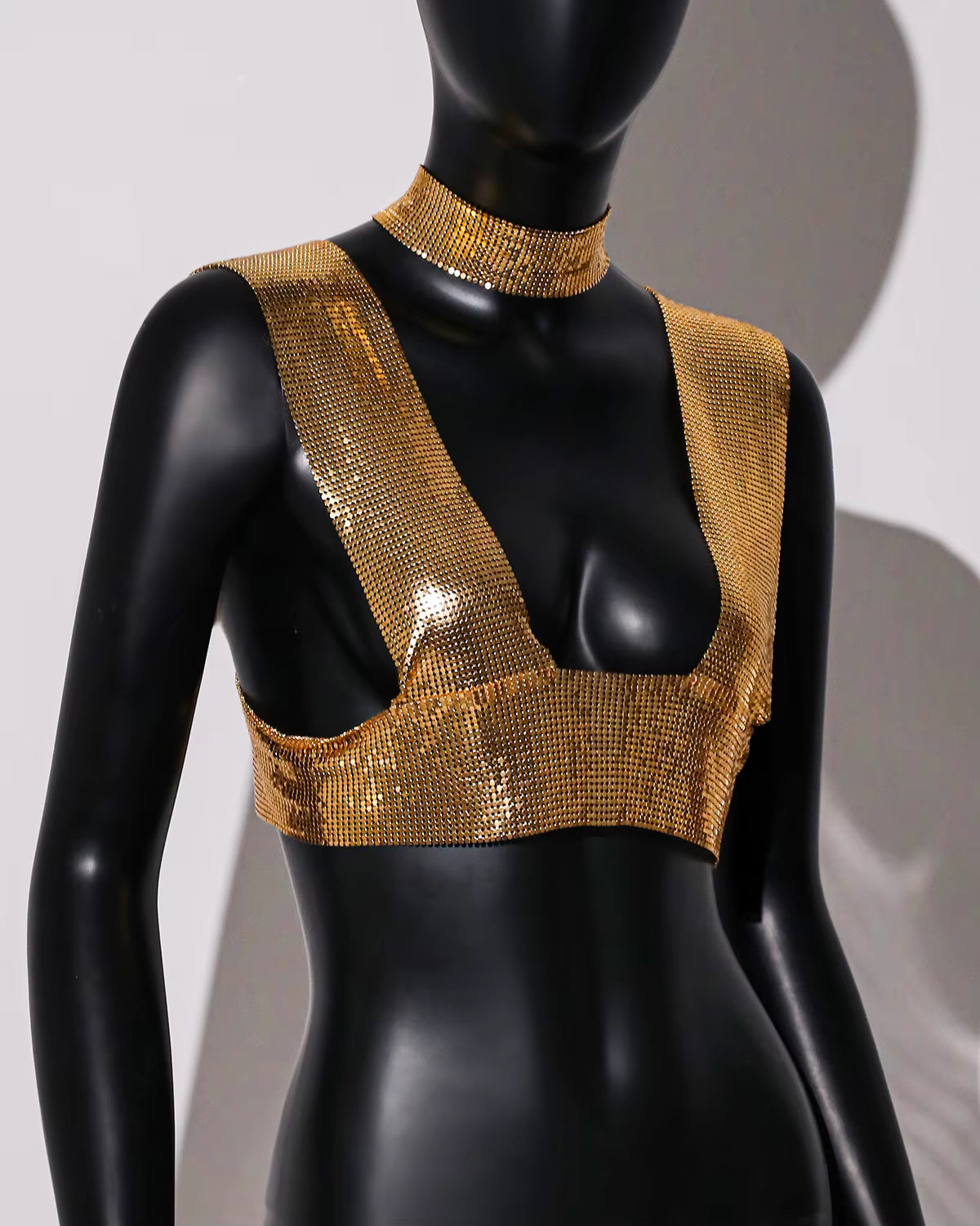 Elegant Metal Sequins Backless Deep V Neck Sleeveless Crop Tops Mssza