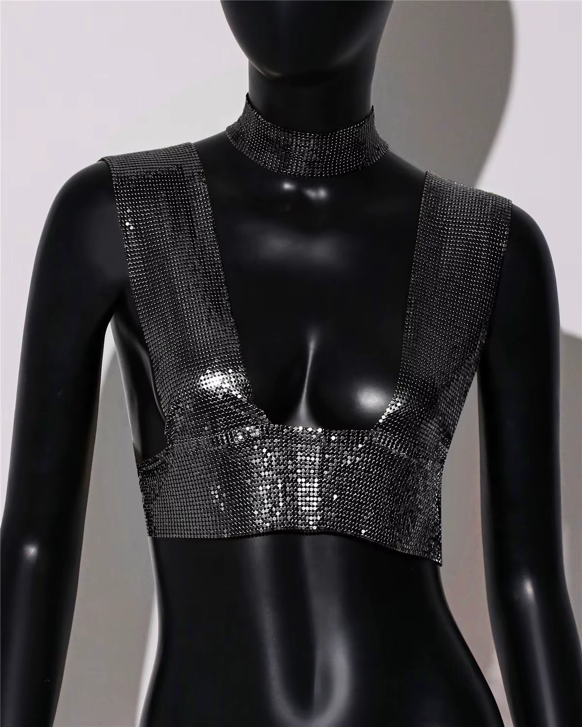 Elegant Metal Sequins Backless Deep V Neck Sleeveless Crop Tops Mssza
