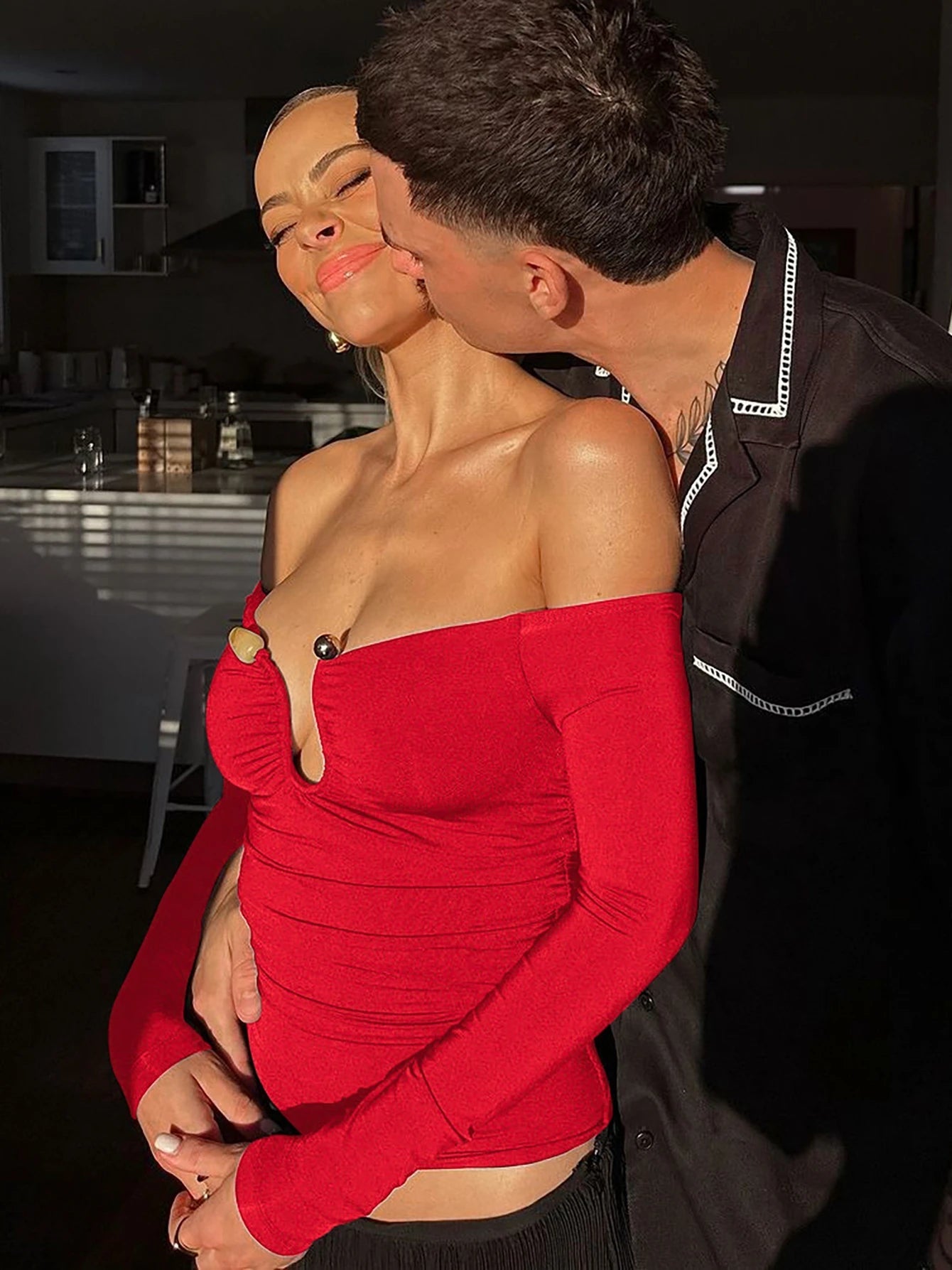 Elegant Off Shoulder Long Sleeves Button Ruched Bodycon Crop T-Shirt Mssza