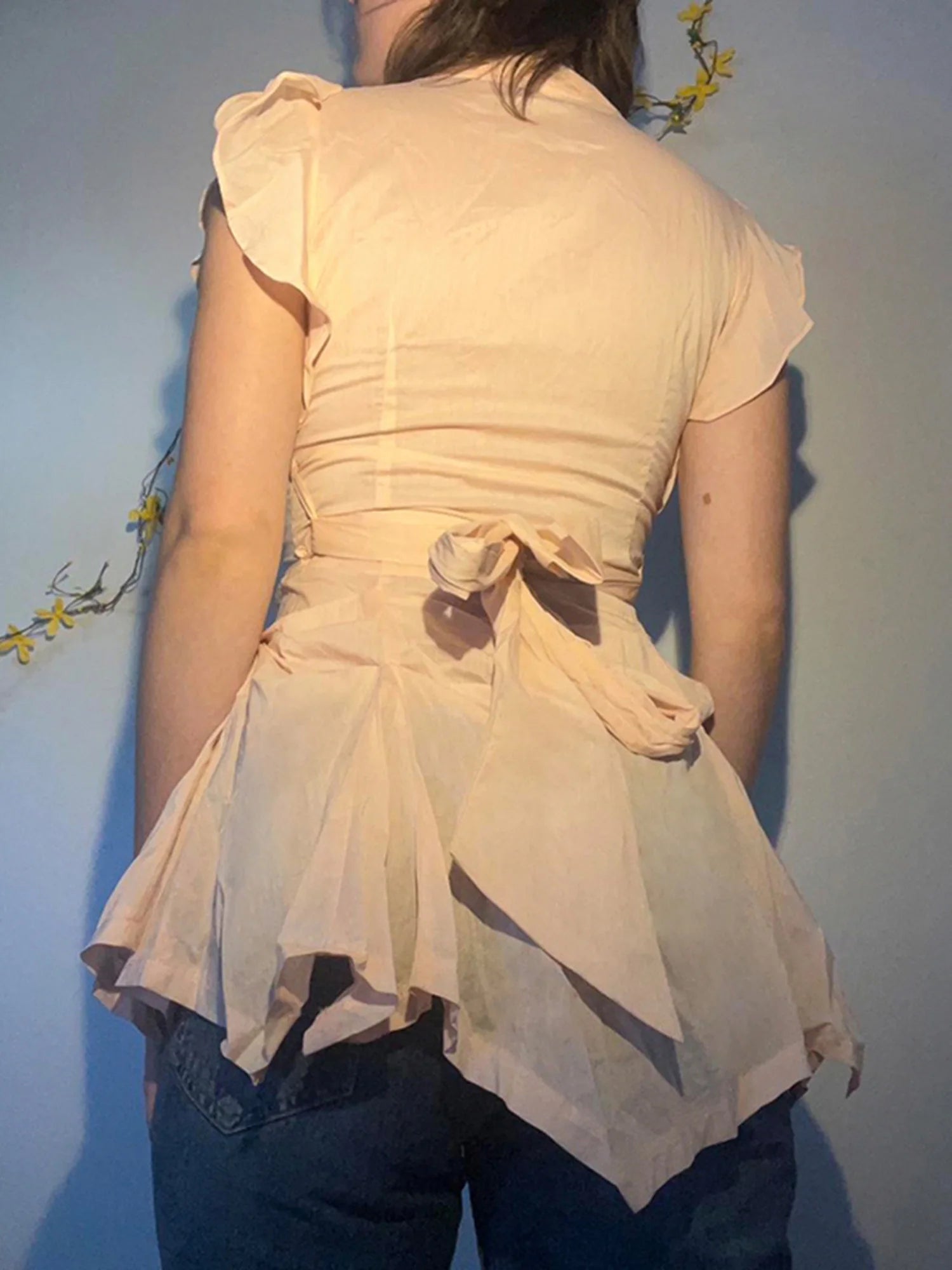 Elegant Sleeveless Ruffle Blouse With Button Down Detail Split Hem Fit Top Mssza