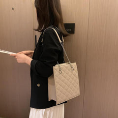 Leather Pure Color Large Capacity Tote for Hiking and Travel Simple Handbag Mssza