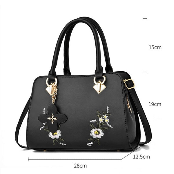 Small fresh embroidered small square bag Mssza