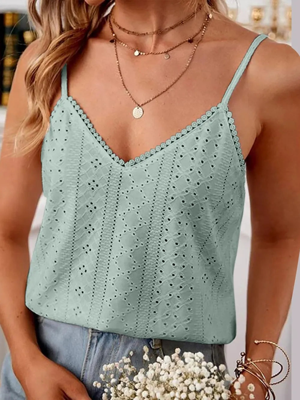 Stylish Sleeveless Eyelet Lace Detail V-Neck Beach Outdoor Camis Mssza