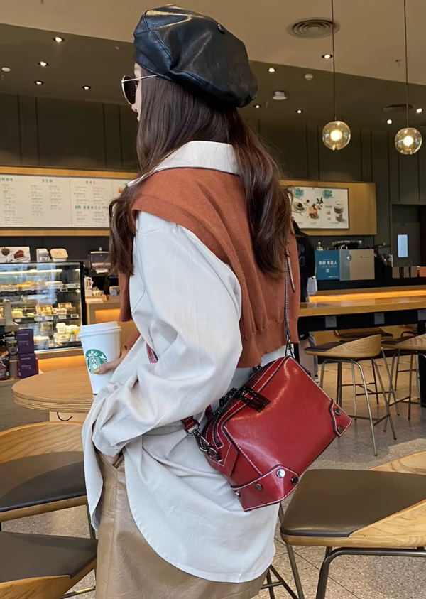 Vintage Rivet Genuine Leather Small Shoulder Messenger Bags Mssza