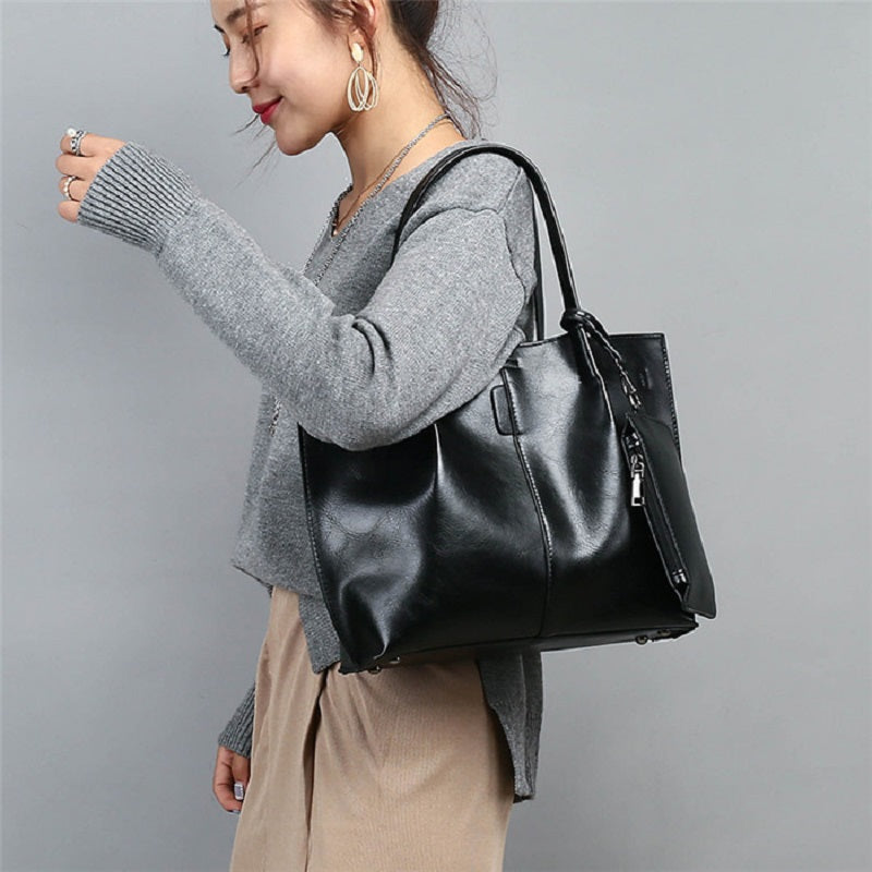 Large Capacity  Luxury Oil Wax Leather Handbags Mssza