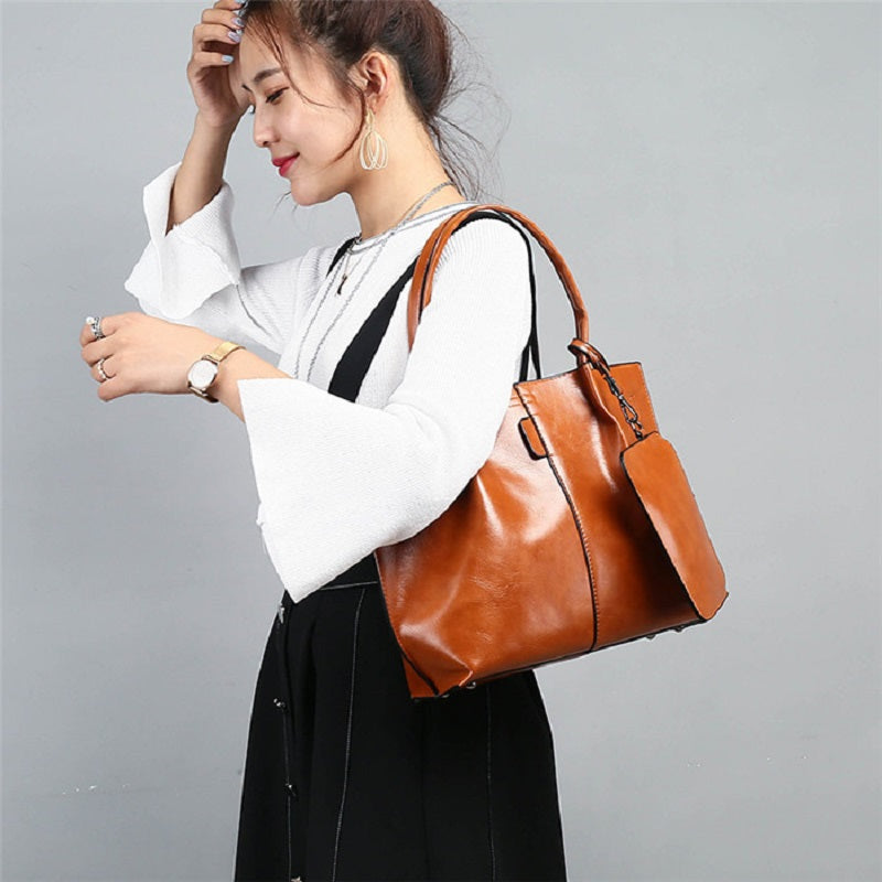 Large Capacity  Luxury Oil Wax Leather Handbags Mssza