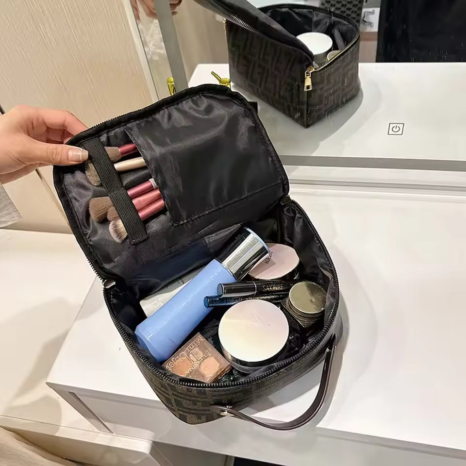 Large Capacity PU Waterproof Toiletry Portable Travel Premium Lipstick Cosmetics Storage Bag Mssza
