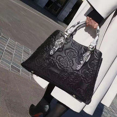 Large Capacity Embossed Cowhide One-Shoulder Handbag Mssza