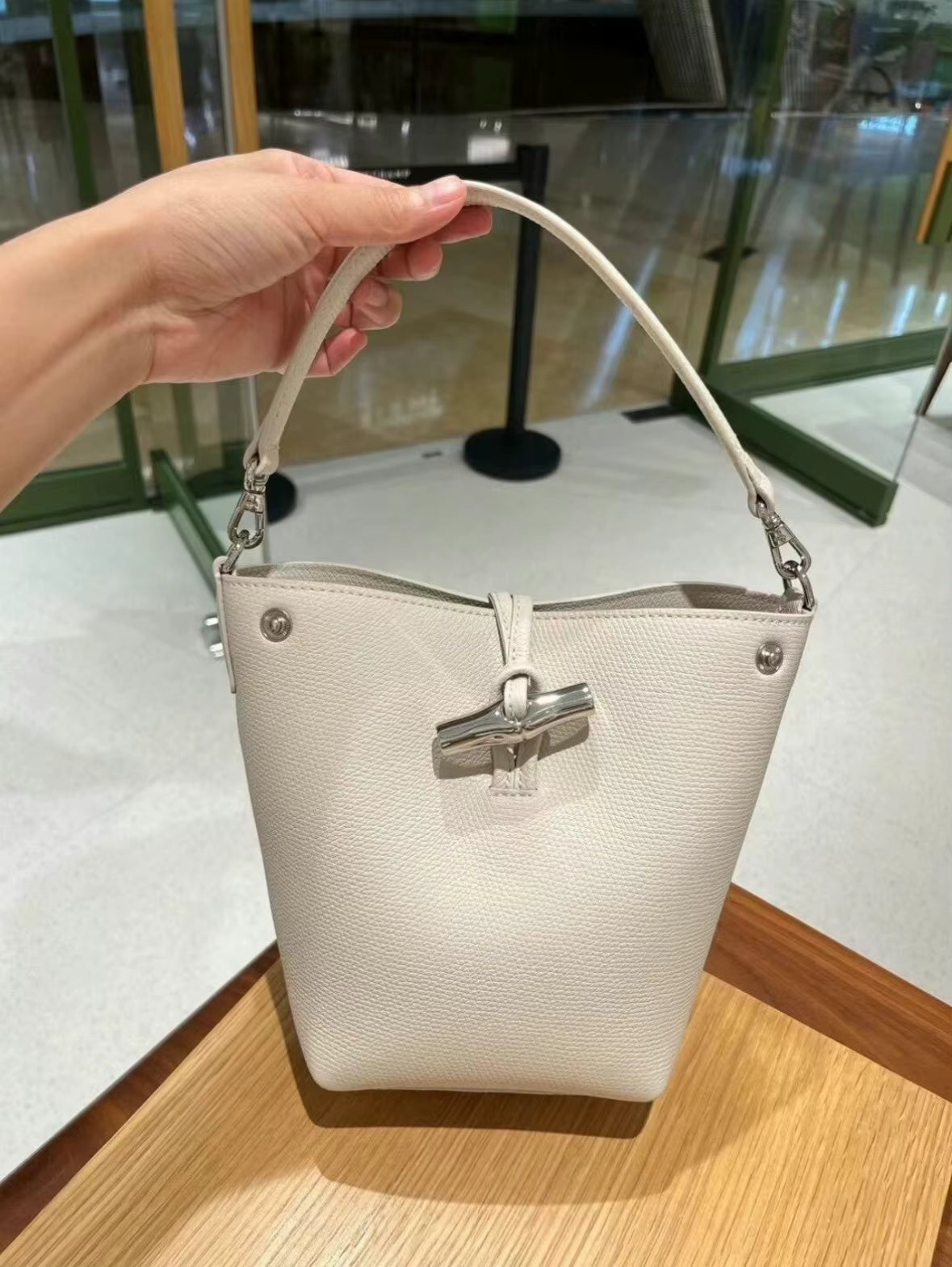 Litchi Pattern Simple and Versatile One Shoulder Cross Shoulder Bamboo Bucket Bag Mssza