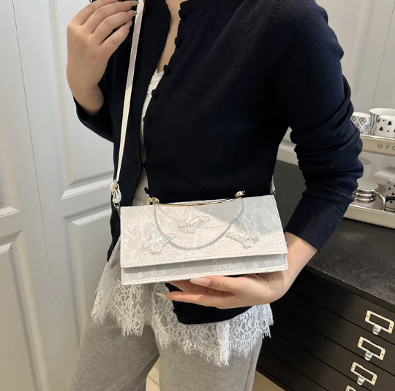 Luxury Brand  Butterfly Embroidery Baguette Messenger Shoulder Crossbody Bags Mssza