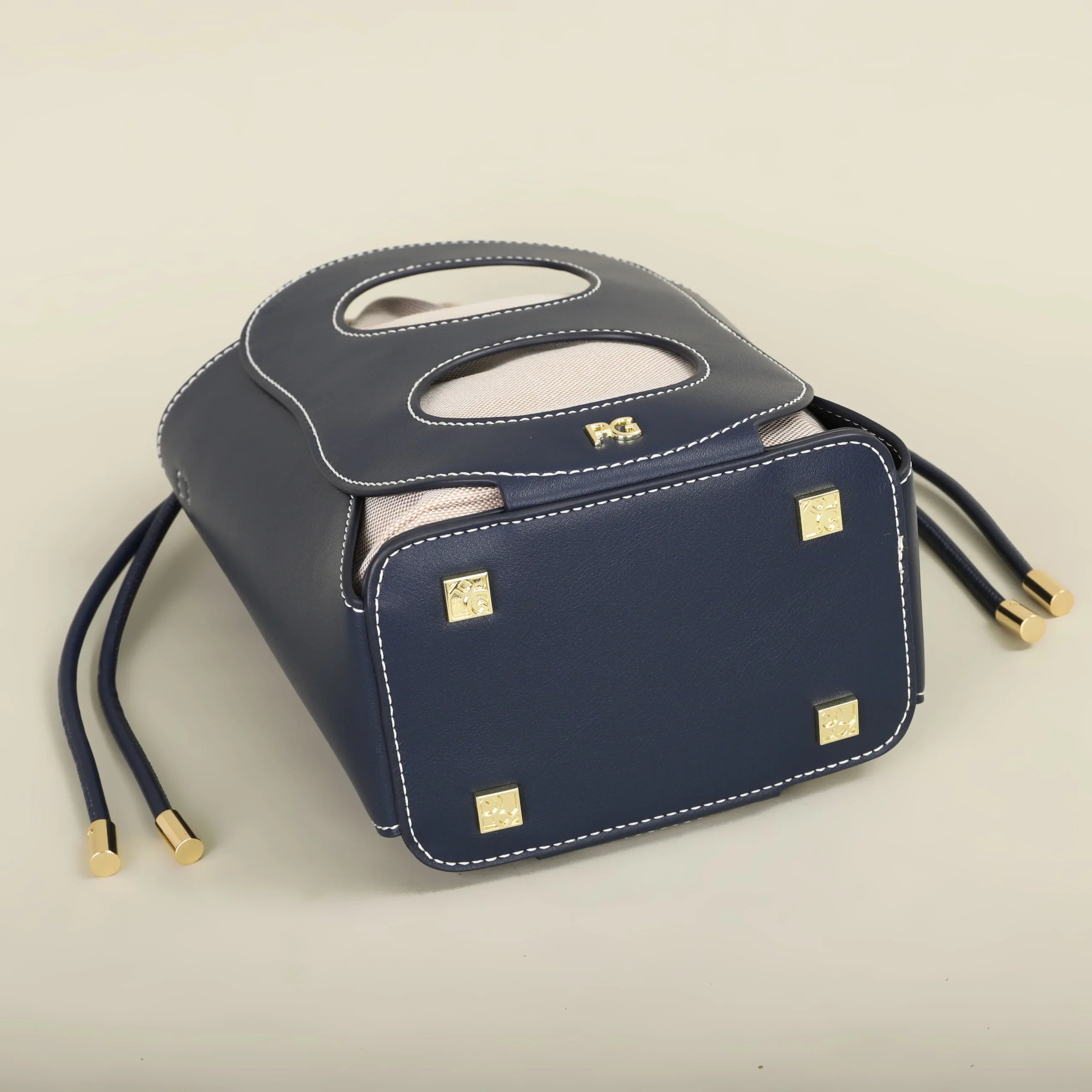 Luxury Brand Designer Simple Atmosphere Hollow Design Cross body Bag Mssza