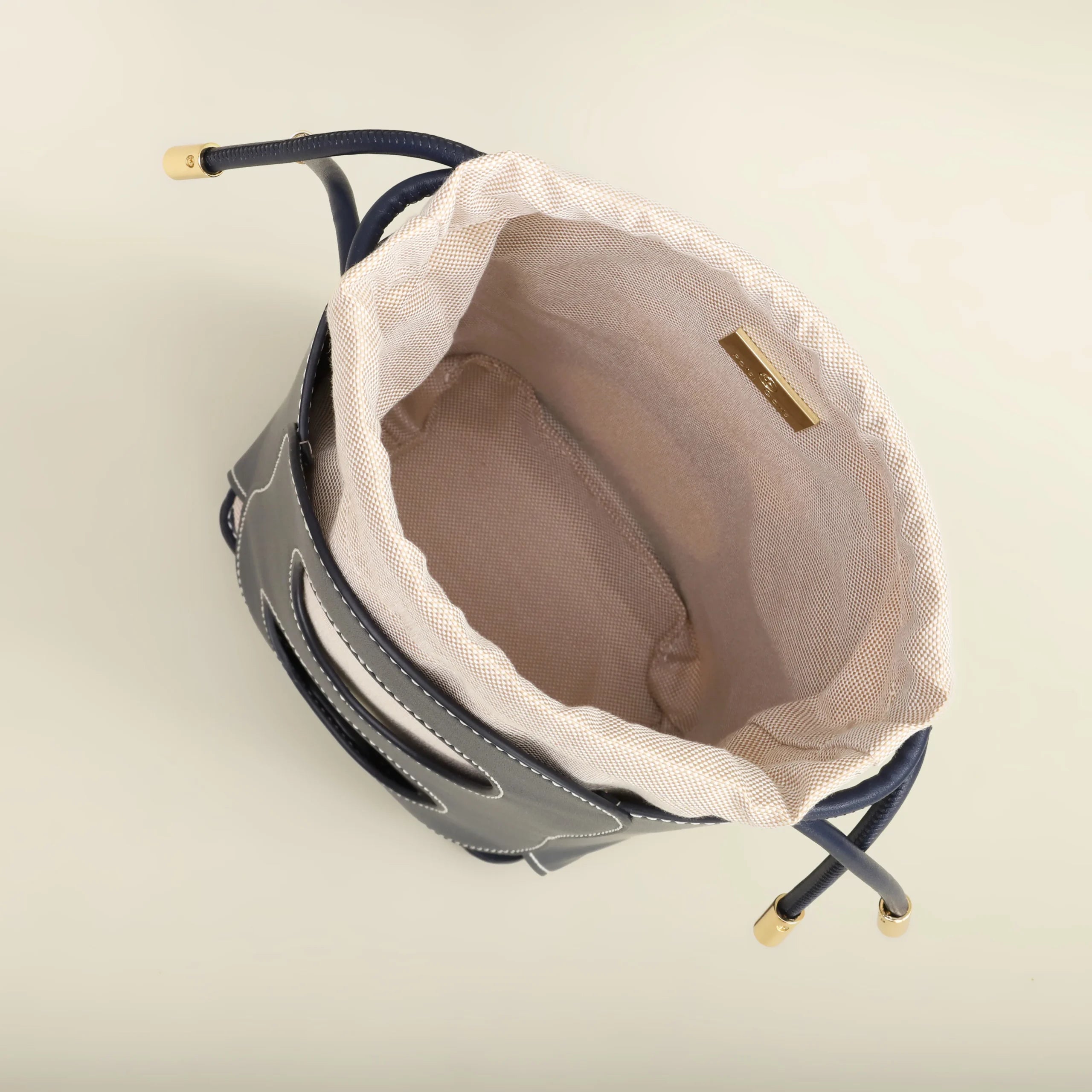 Luxury Brand Designer Simple Atmosphere Hollow Design Cross body Bag Mssza