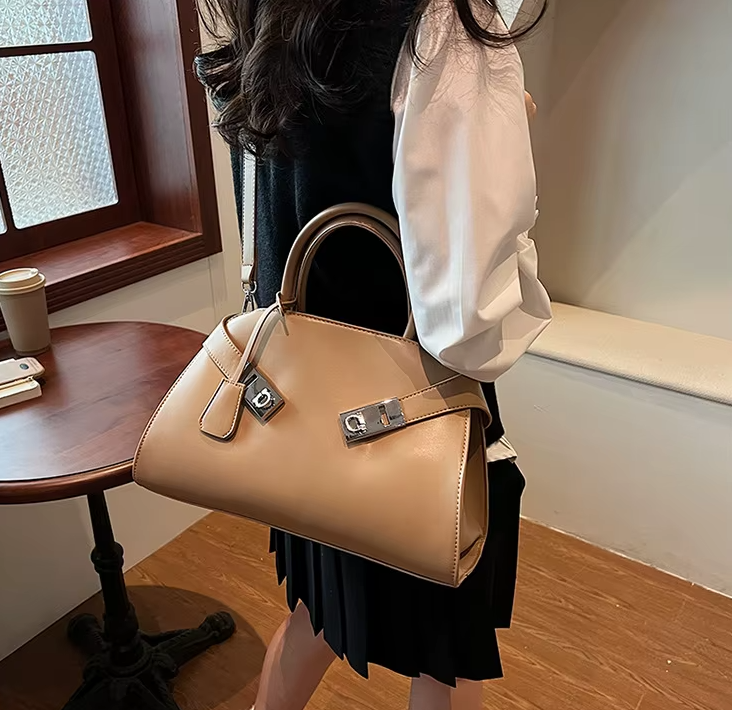 Luxury Chic Lock Shoulder Pu Leather Large Capacity Handbags Mssza