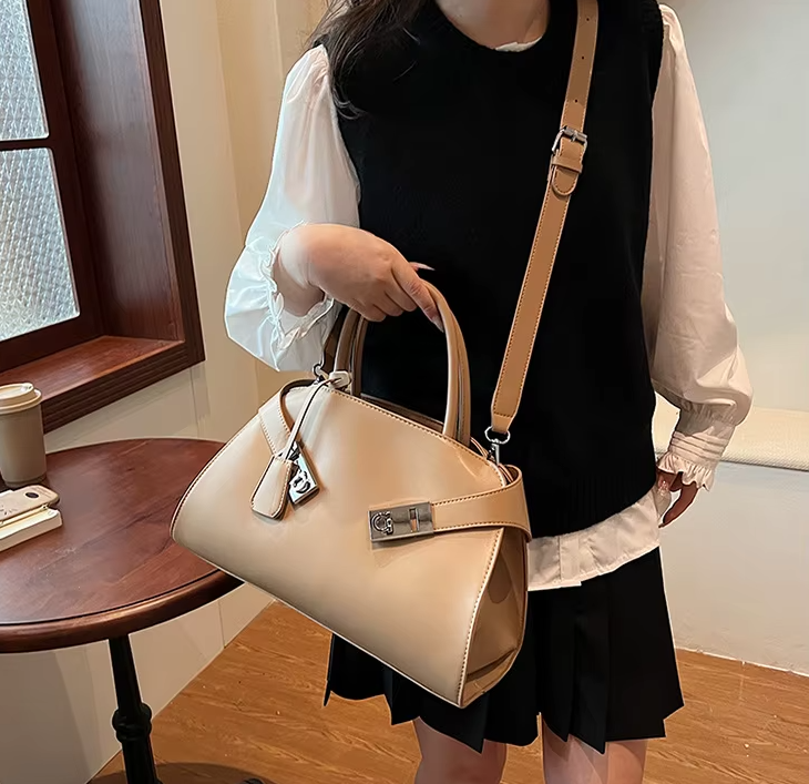 Luxury Chic Lock Shoulder Pu Leather Large Capacity Handbags Mssza