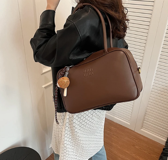 Luxury Designer Large-Capacity One-Shoulder Bowling Versatile Messenger Bag Mssza