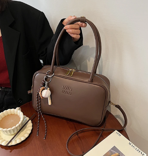 Luxury Designer Large-Capacity One-Shoulder Bowling Versatile Messenger Bag Mssza