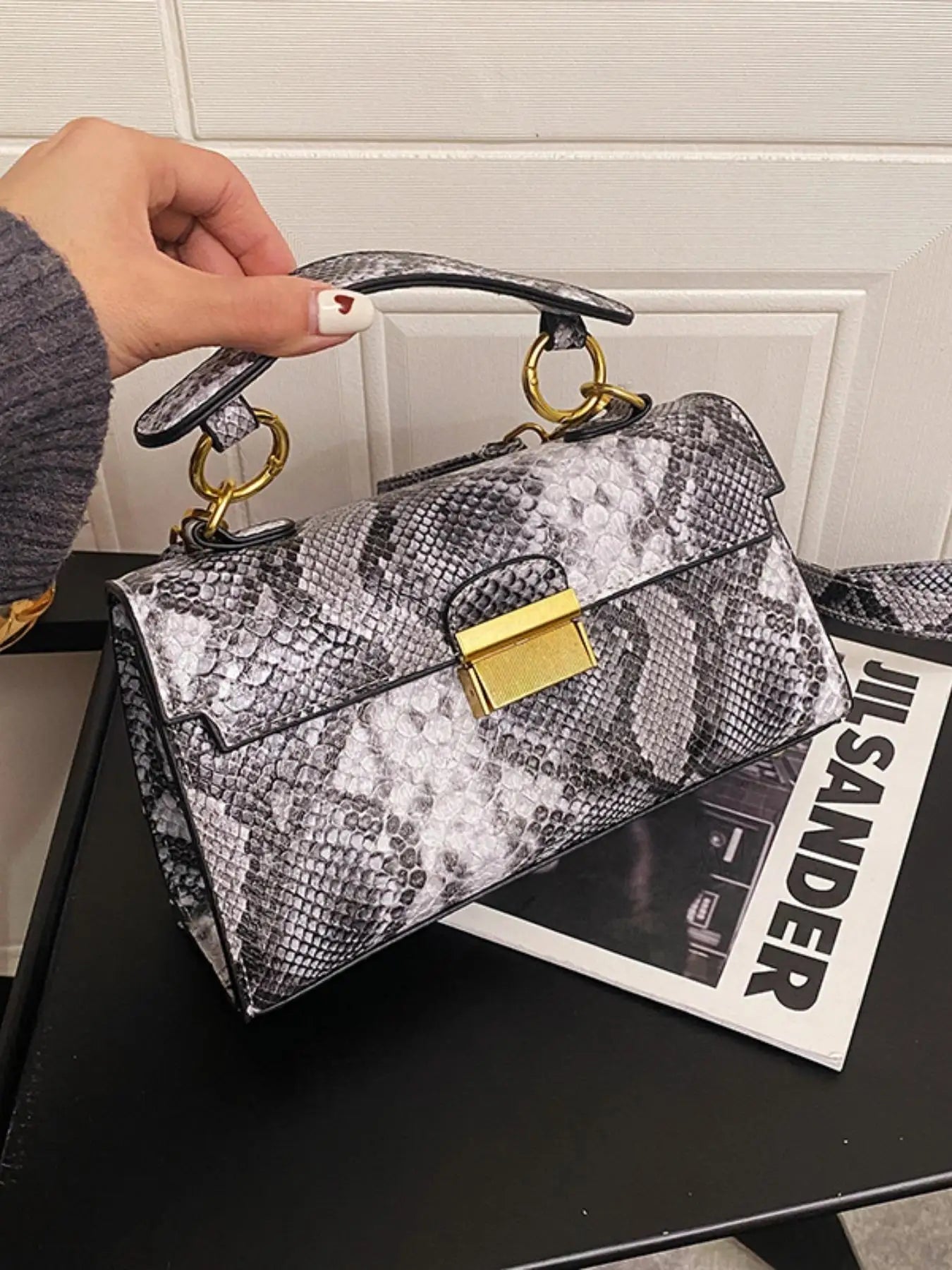 Luxury Fashionable High-End Texture Light Snake Print Niche Design Versatile Handhold Shoulder Crossbody Bag Mssza