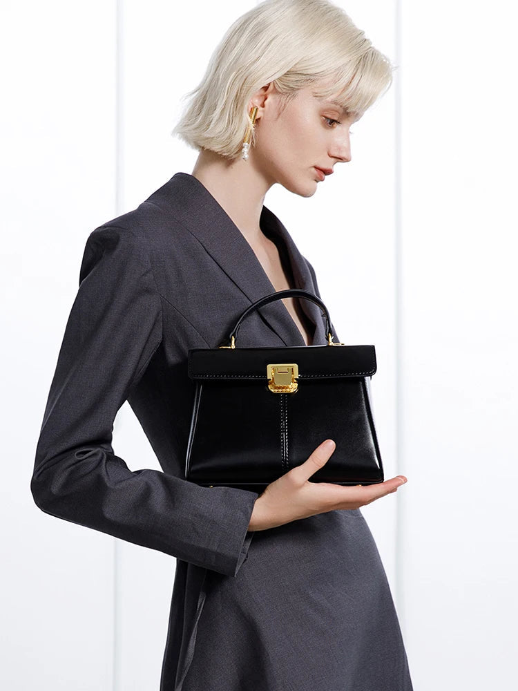 Luxury Genuine Leather Branded Fashionable and Versatile Scarf Decor With Crossbody Handbag Mssza