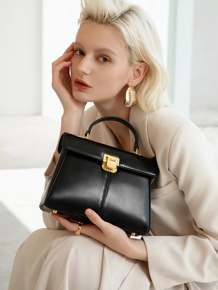Luxury Genuine Leather Branded Fashionable and Versatile Scarf Decor With Crossbody Handbag Mssza